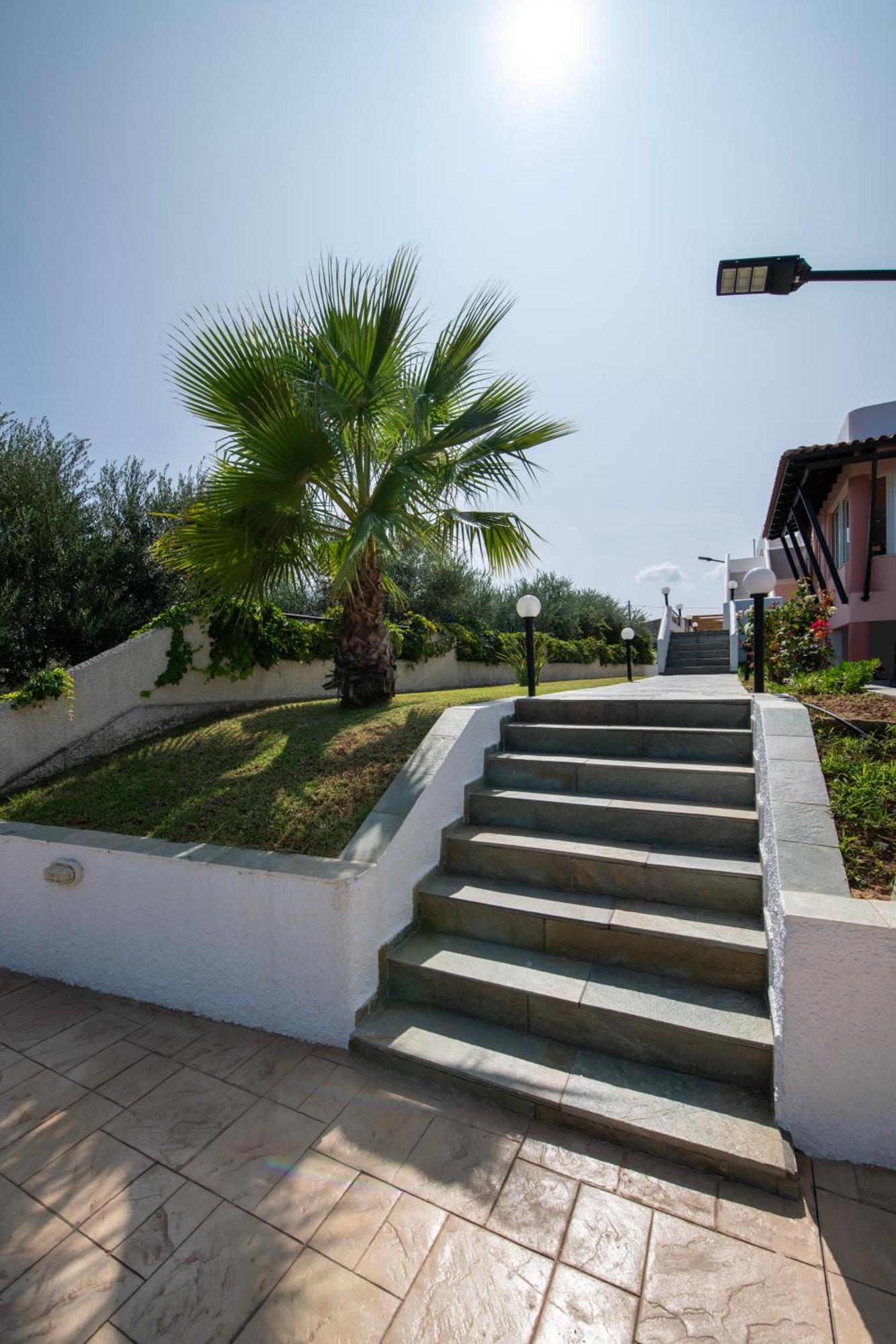 Villa Eleni 100M From The Sea Rapanianá 外观 照片